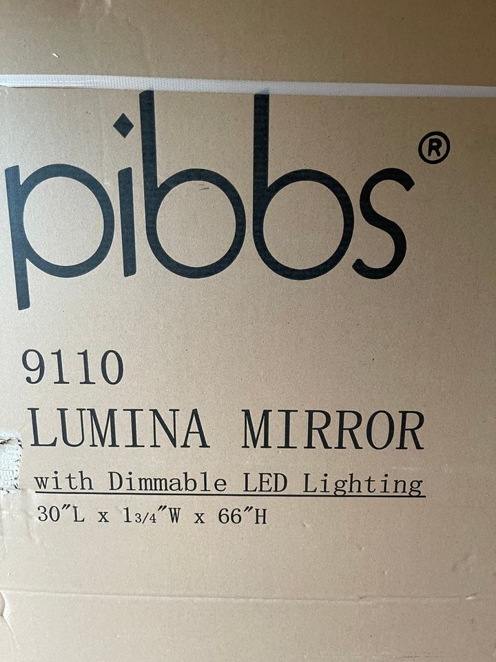 PIBBS 9110 LUMINA LED SALON MIRROR